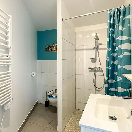 Belle A 150m De La Vila *