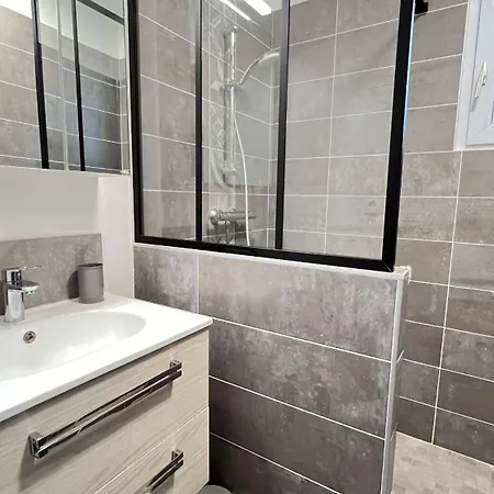 Belle A 150m De La Vila