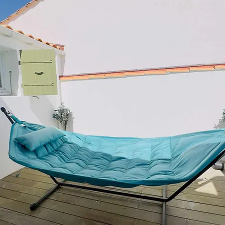 Vila Belle A 150m De La *