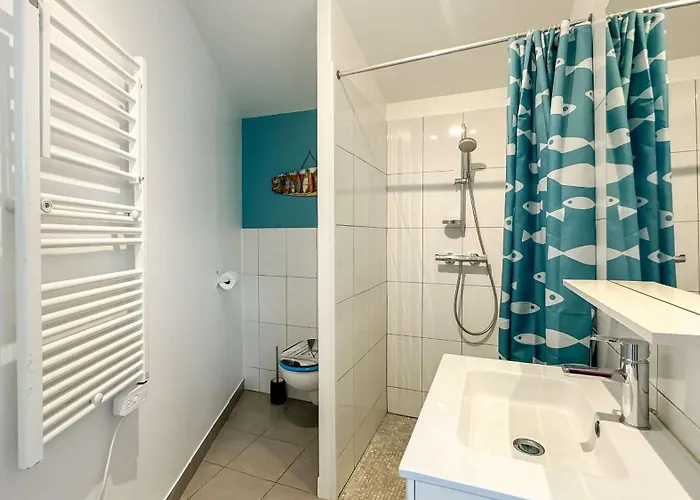 Belle A 150m De La Villa *