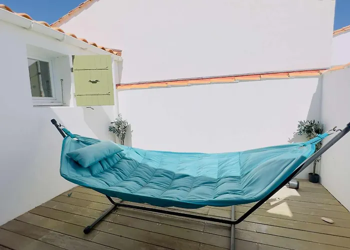 Villa Belle A 150m De La *